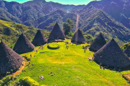 Dari Merauke ke Sumba: Menyatu dengan Alam dan Budaya
