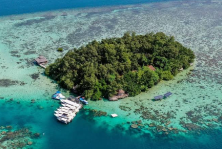 Sumba atau Kepulauan Seribu: Liburan Laut Jauh atau Dekat Kota