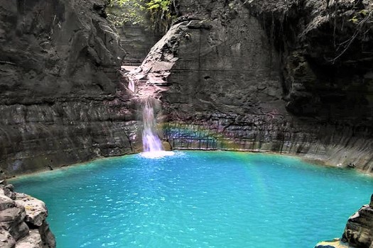 Simfoni Toska di Balik Tebing: Mengapa Waimarang Adalah Alasan Terbaik untuk ‘Tersesat’ di Sumba Timur 2026